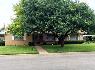 2300 11th St, Brownwood, TX 76801