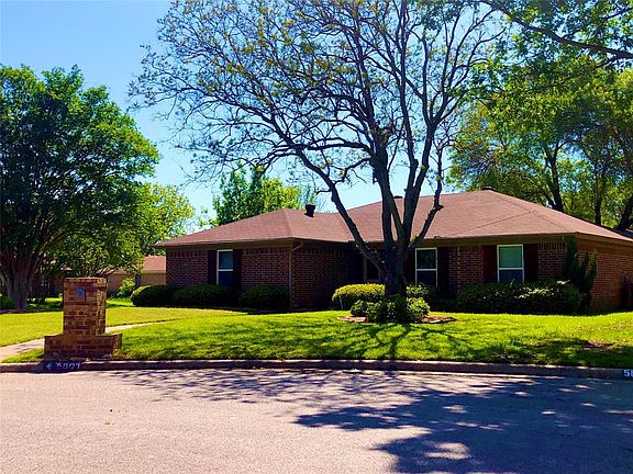 2nd image of 5801 Waterford Ct