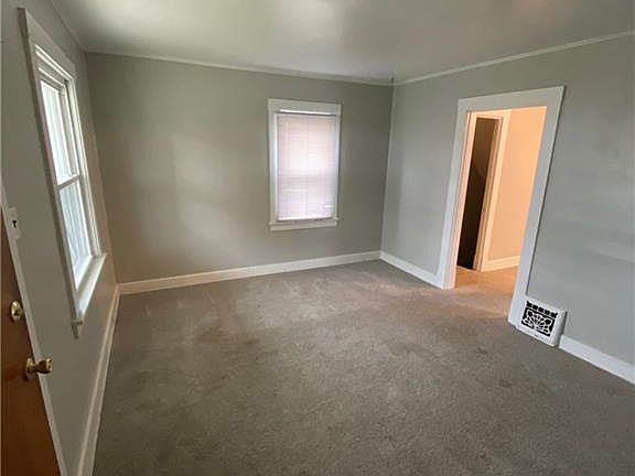 2nd image of 438 Elberen St