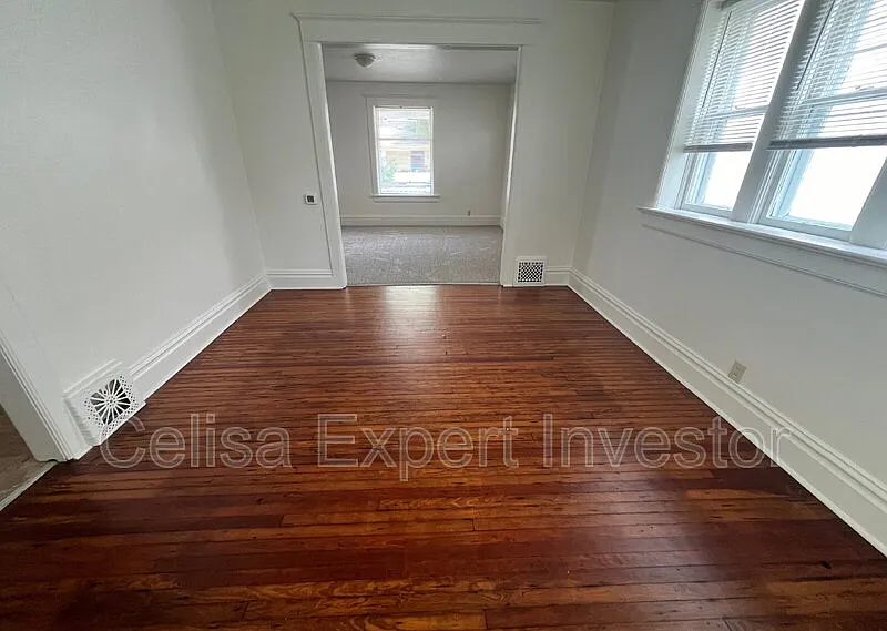 3 bed, 1.5 bath, 1440 sqft, $1,350 — Photo 3