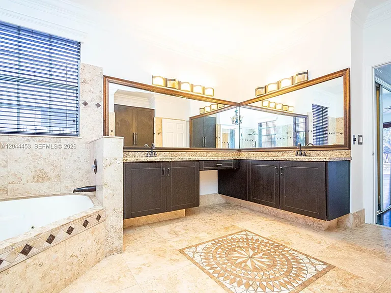 351 SW 184th Ter — Photo 39