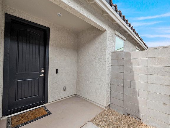 4th image of 17382 W Paraiso Ln