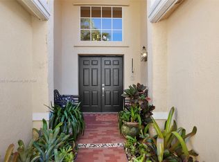 202 Cameron Ct, Weston, FL 33326