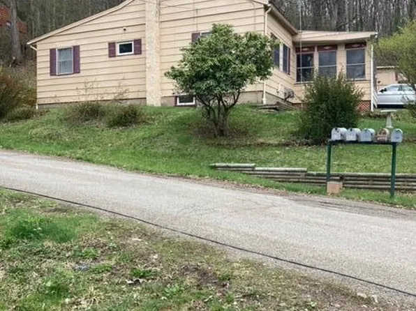 271 Higman Hill Rd, Corning, NY 14830