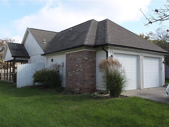 3rd image of 7862 Trotwood Cir
