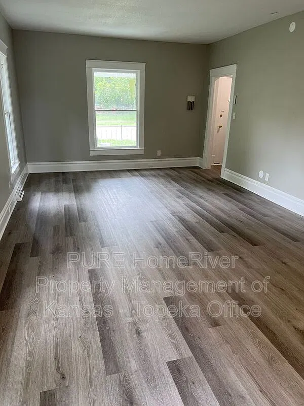 3 bed, 1.5 bath, 1197 sqft, $1,345 — Photo 4