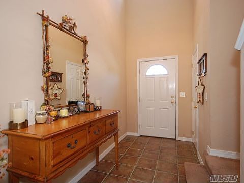 2nd image of 26 Chelsea Dr