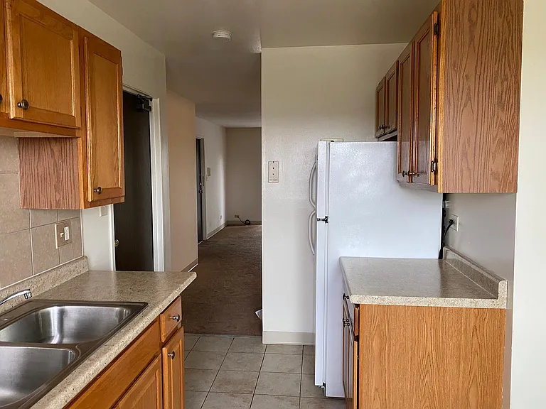 361 Hawthorne Cir — Photo 7