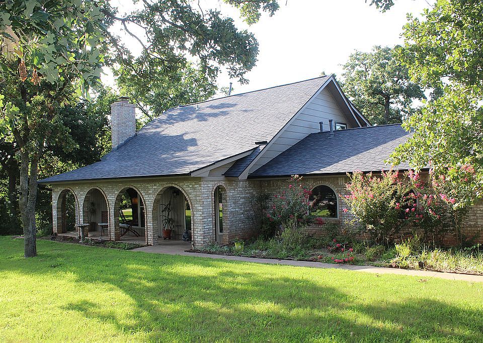 1st image of 2409 Old Farm Rd