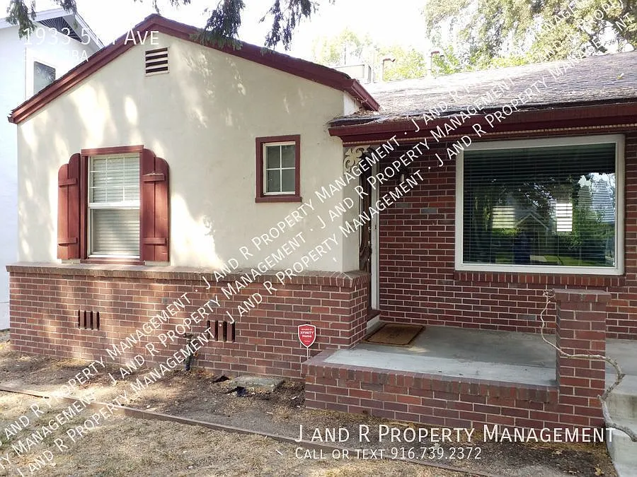 3/2 in Land Park — Photo 2