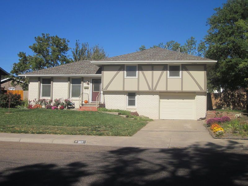 1st image of 307 W 32nd St