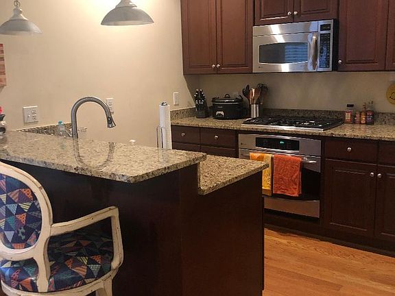 3rd image of 1209G N Taft St #7