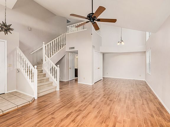 5th image of 931 N Whalers Cove Dr