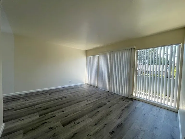 Newly remodeled 2 Bedroom 1 Bath, in the Gourmet Ghetto Area. — Photo 4