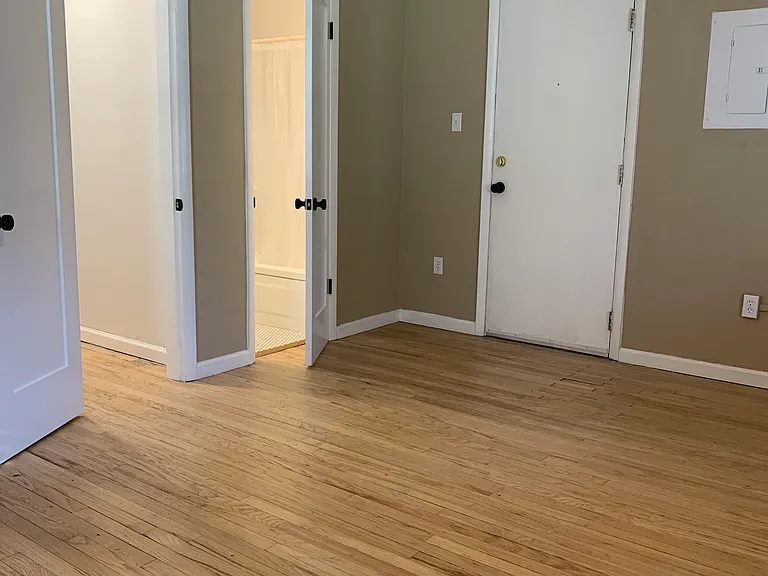 1750 N Pearl St #2 — Photo 2
