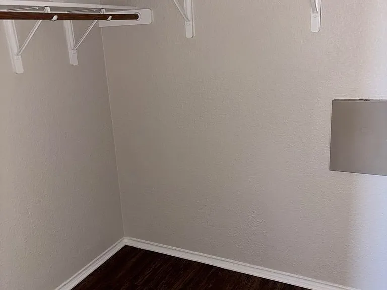 1403 Haley Gray Dr — Photo 26
