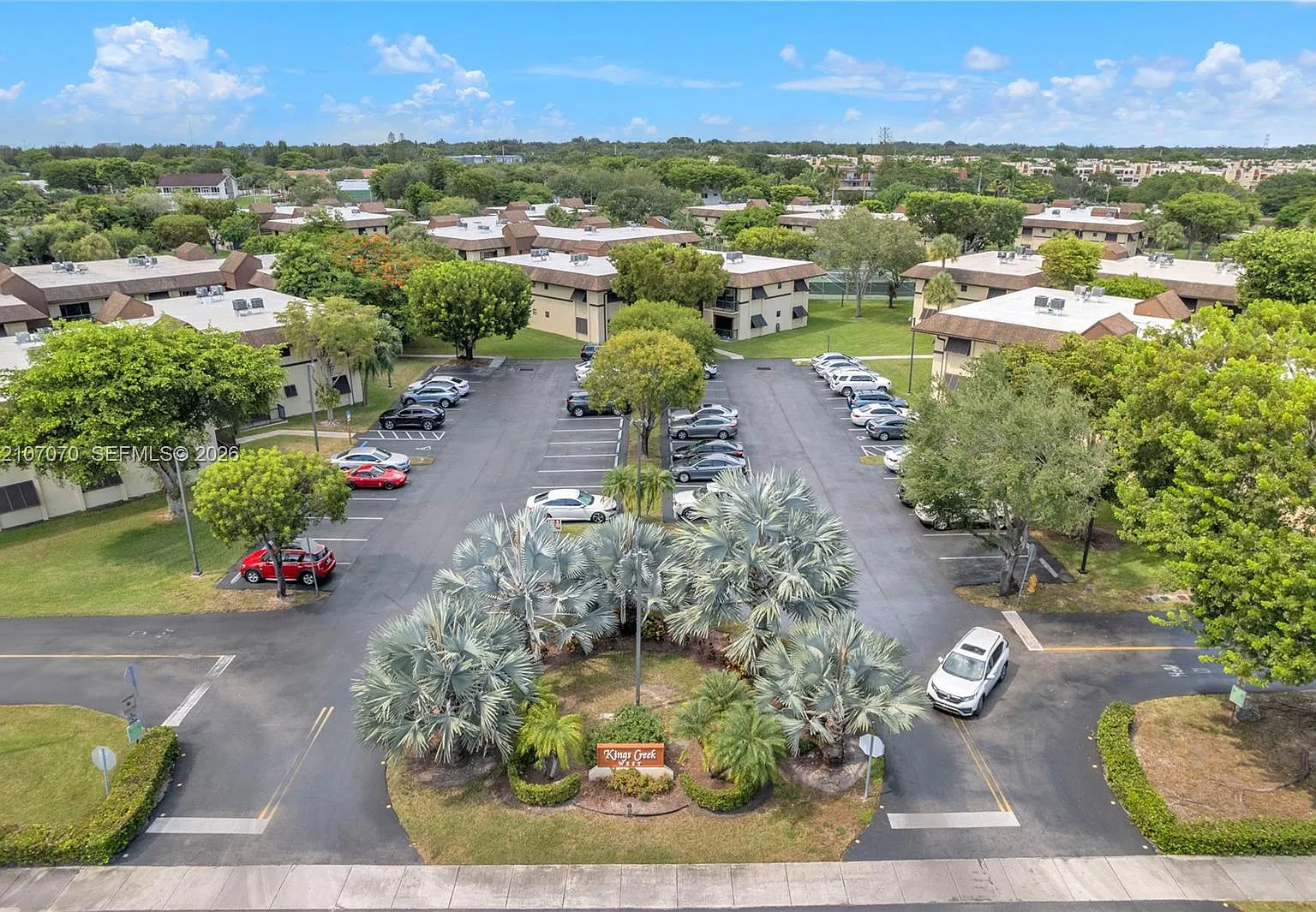 Kings Creek West Condo Bl — Photo 1