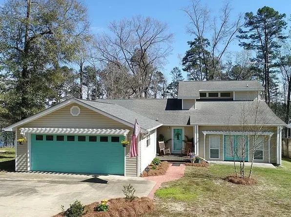 681 Calhoun Dr, Abbeville, AL 36310