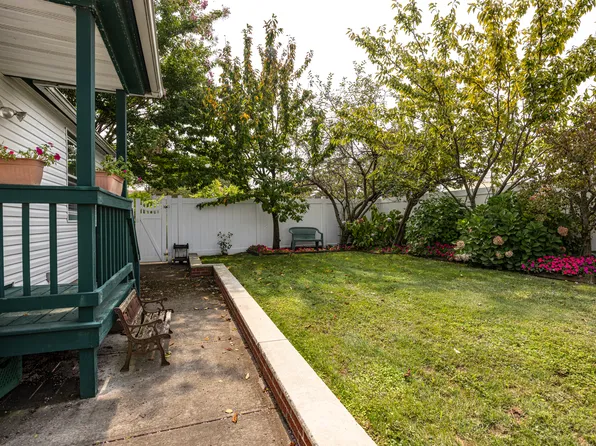 355 Dormans Court image 15 of 20