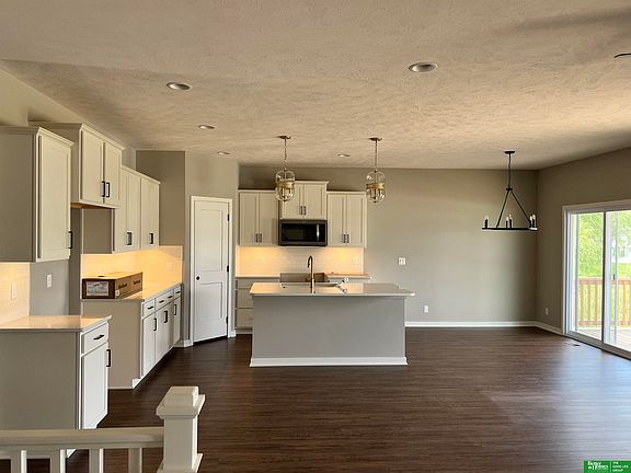 5th image of 15358 Norwick Dr