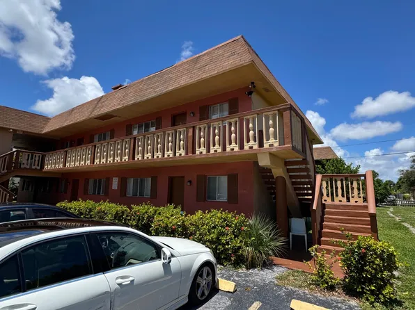 932 W Kalmia Dr, West Palm Beach, FL 33403