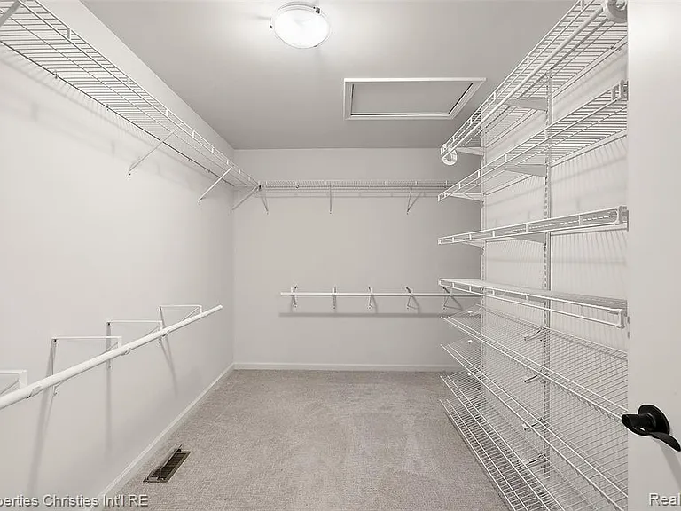 2436 Parkshore Dr — Photo 36