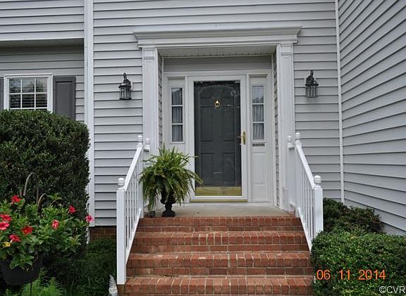 3rd image of 9467 Manorwood Dr