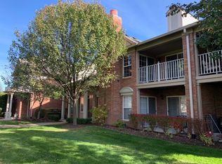 5298 Brookemonte Cir, Rochester, MI 48306