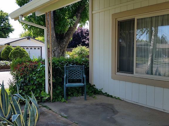 2nd image of 10121 Country Way
