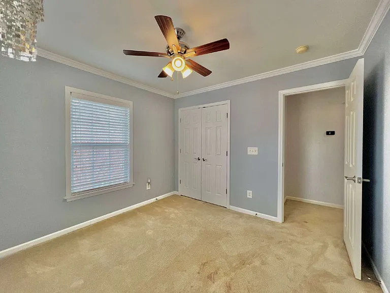 1948 Winpole Ln — Photo 35