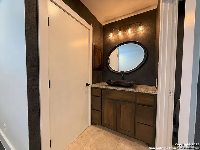 2811 Woodbury St #301 — Photo 21