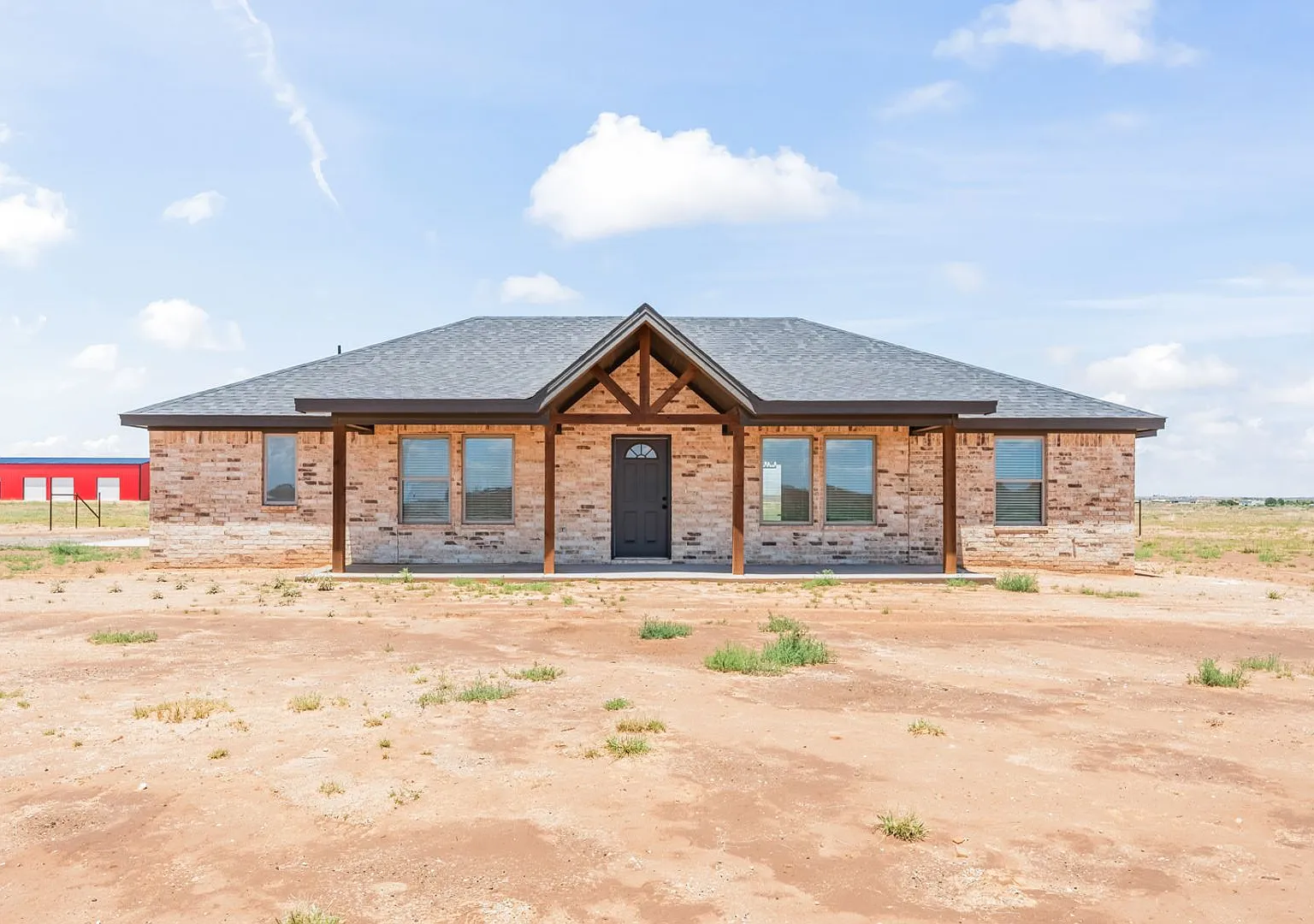 Brand New Construction In Slaton ISD — Photo 1