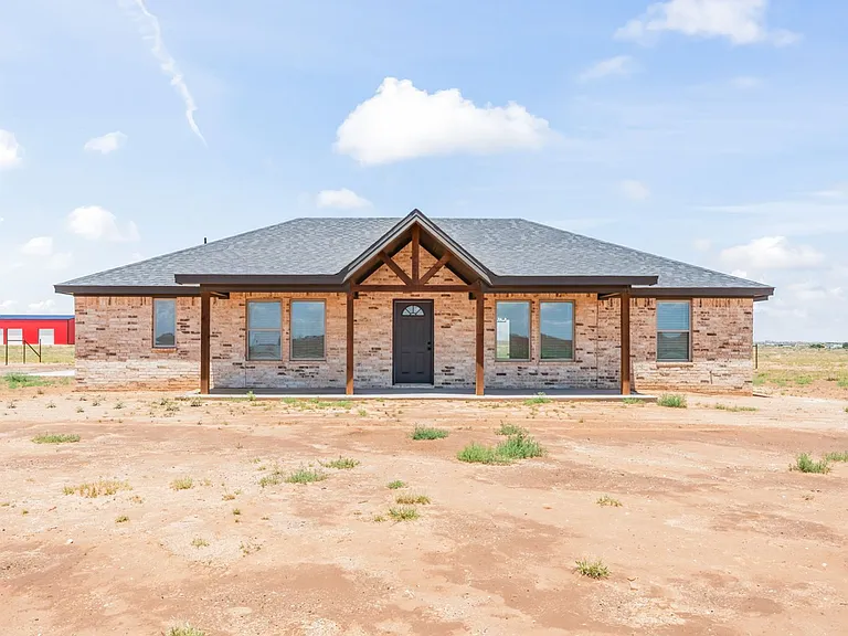 10601 E County Road 7400 — Photo 1