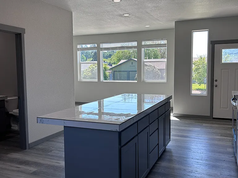 6055 Looney Ln SW — Photo 9