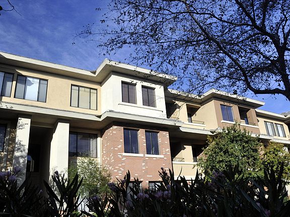 3rd image of 2989 N 44th St Unit 3043