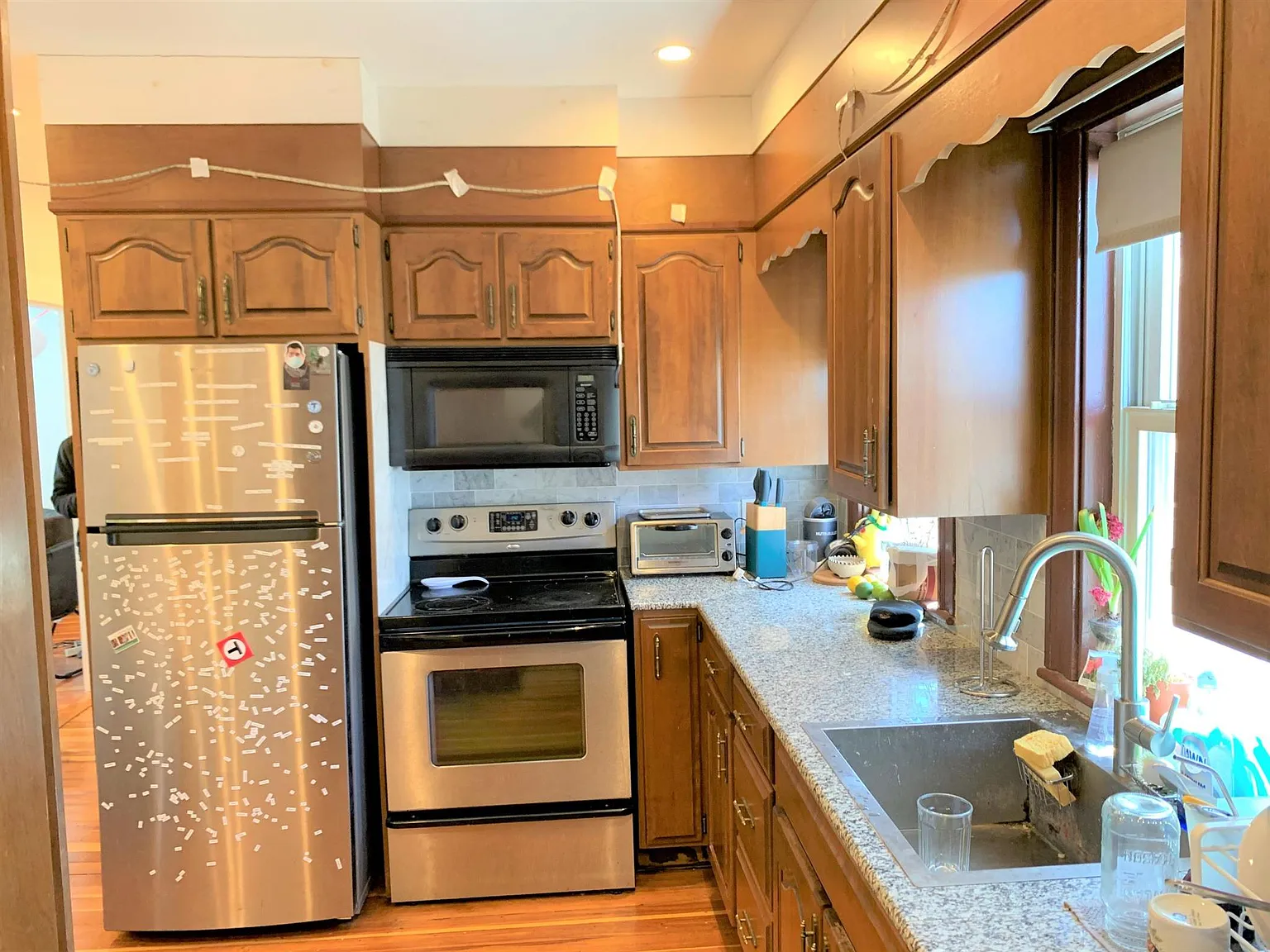 5 bed, 1300 sqft, $6,375 — Photo 2