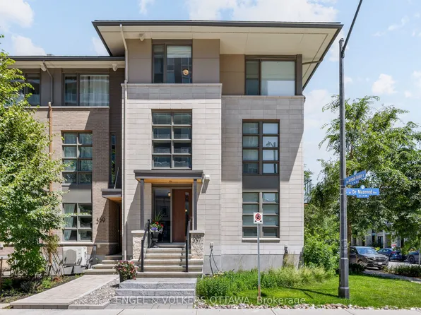 537 De Mazenod Ave, Ottawa, ON K1S 5H3