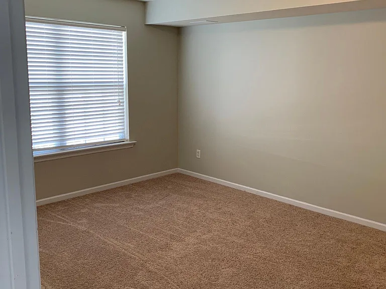 7122 Welsh Dr — Photo 6