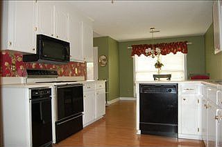 4th image of 104 Windsor Oaks Ct