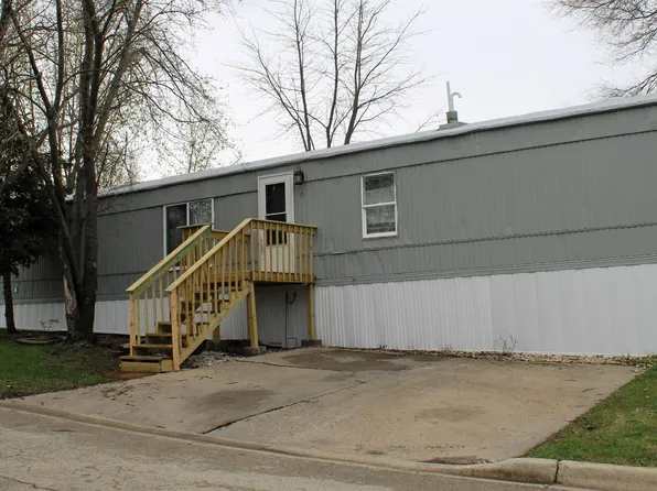 5109 Stonecrest St, Loves Park, IL 61111