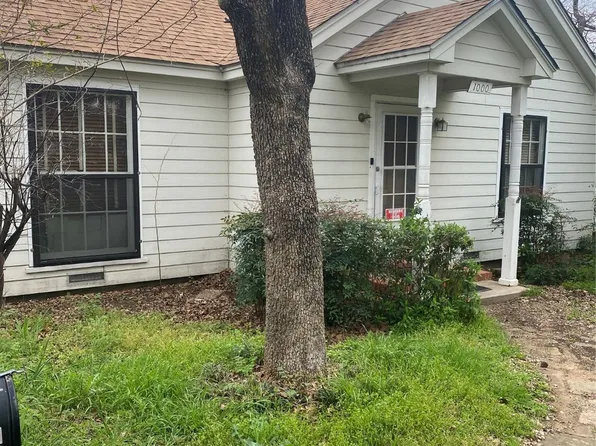 1000 Merritt St, River Oaks, TX 76114
