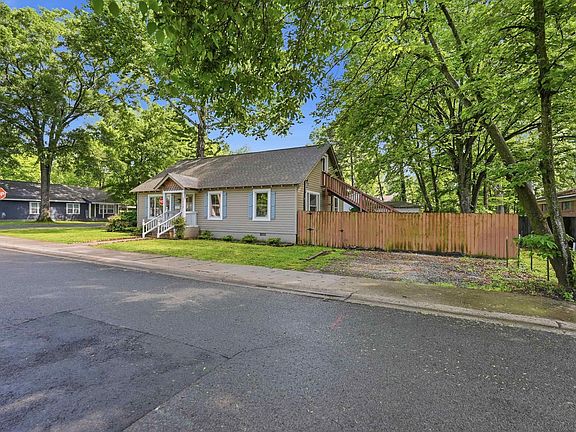 4th image of 1117 Weems St