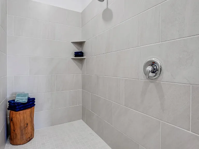 226 Draper Shadows Dr — Photo 28