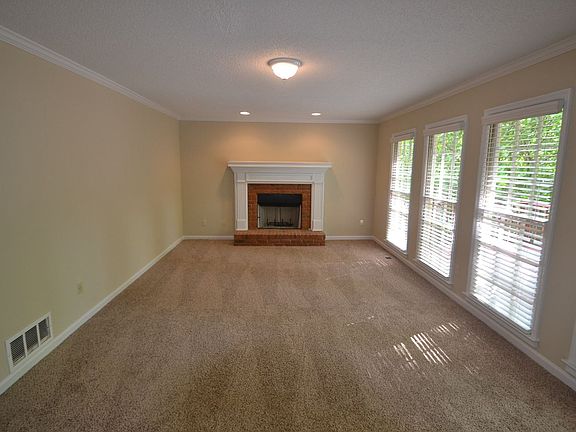 3rd image of 3008 Ashland Ct SW