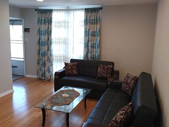 2nd image of 1841 Pine Ct