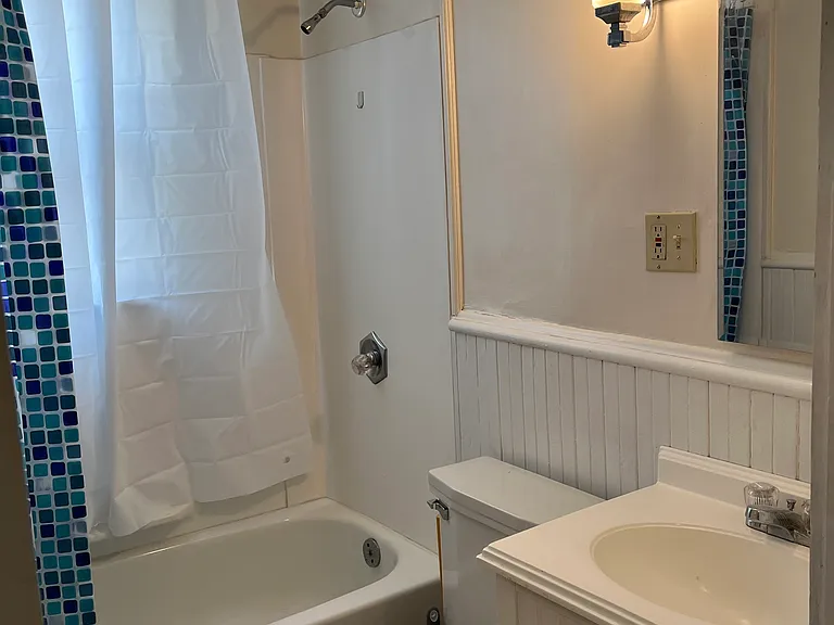 109 Holl St — Photo 11
