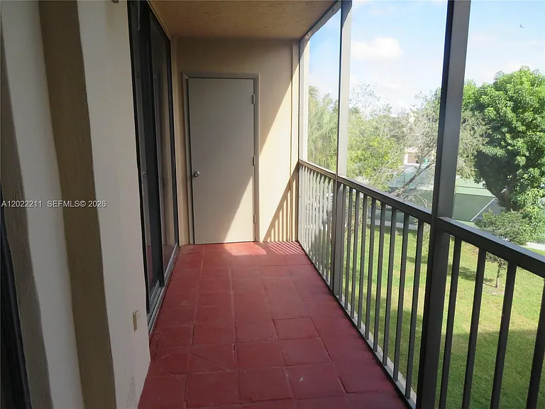8005 SW 107th Ave #309 — Photo 16