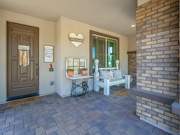 5th image of 3931 E Powell Pl