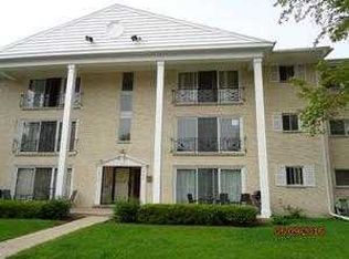 10119 Old Orchard Ct UNIT 302, Skokie, IL