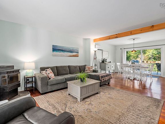 5th image of 60 Lylewood Dr